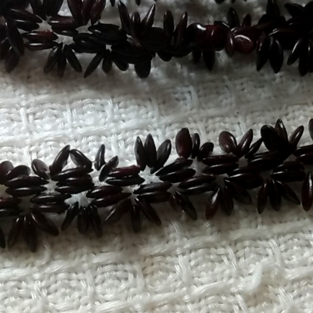 Vintage Koa seed beaded lei